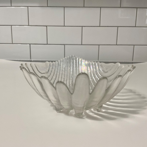 VTG Glass Shell Shaped Footed Bowl Scalloped Edge Fan Shaped - Picture 4 of 8